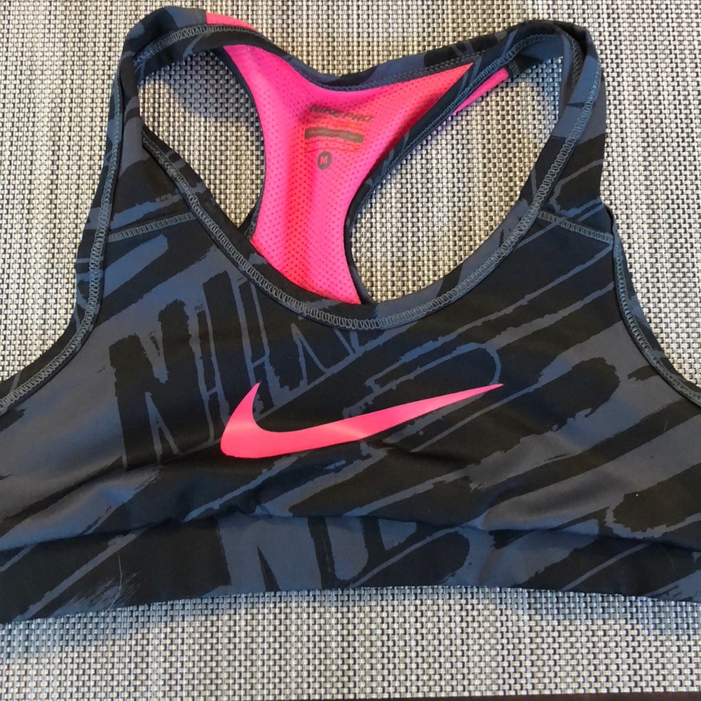 Girls medium Nike sports bra